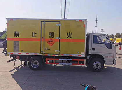 湖滨爆破器材运输车技术升级与安全合规新趋势